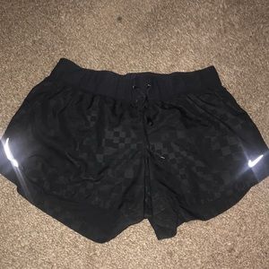 Black Nike shorts